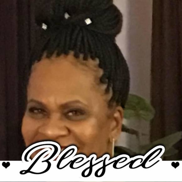 Meet your Posher, Allison - Picture 1 of 1